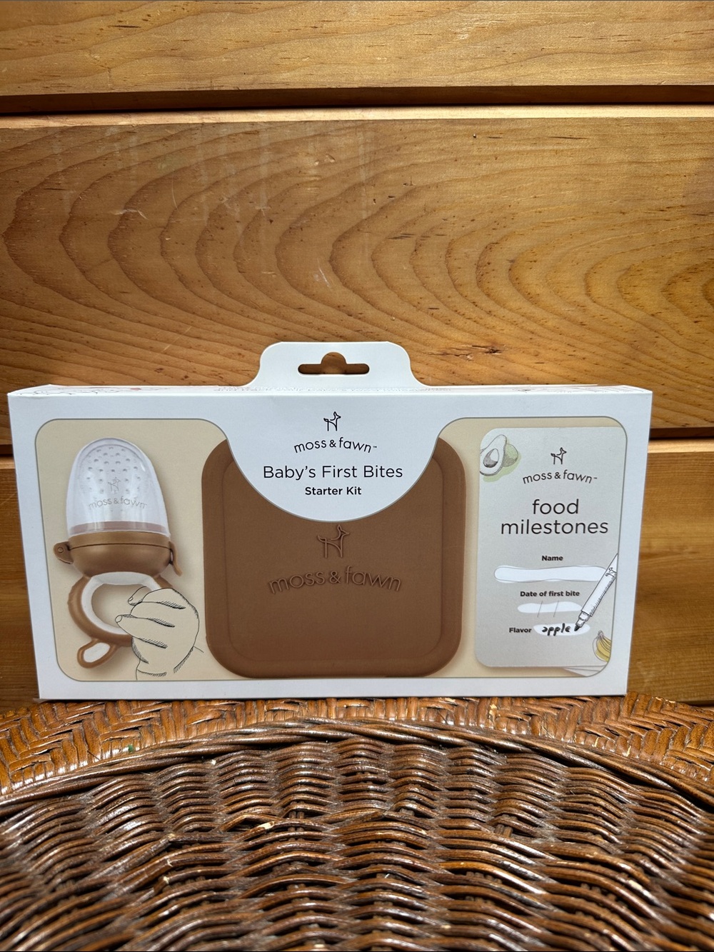 The Moss & Fawn Baby First Bites Bundle Starter Kit forage feeder foliage color